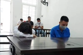 Cặp đôi “tung hứng” điều lái xe taxi đi tỉnh để chiếm tài sản