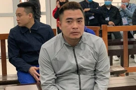 Lái xe nâng hạ hàng hóa vào tù vì cản trở giao thông