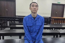 Cựu nhân viên viễn thông lừa đảo bằng mánh đầu tư đường truyền Internet