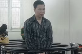 Tự phong làm Trưởng ban biên tập, làm giả thẻ nhà báo để lừa đảo 