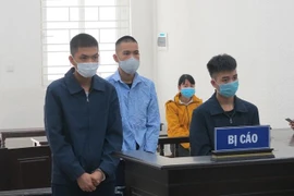 Xâm nhập hàng chục tài khoản ngân hàng chiếm đoạt tiền 