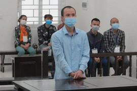 Không nuốt được 'cục tức', U70 đâm thanh niên rửa xe trọng thương