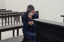 Người đàn ông dùng đinh ba đâm trọng thương con trai hỗn láo