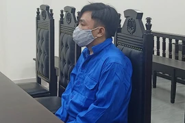 Tổ chức cho người khác trốn ra nước ngoài với danh nghĩa đoàn công tác Bộ Nông nghiệp 