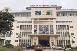 Hiệu trưởng Trường Nghệ thuật Vĩnh Phúc “tiếp tay” rồi để mặc Hậu “Pháo” tự tung, tự tác… 