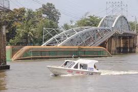 Bác thông tin nhận khách đi Vietjet Air rẻ như tàu hỏa sau sự cố sập cầu Ghềnh