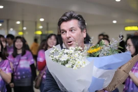 Những hình ảnh đầu tiên của Thomas Anders khi đặt chân đến Hà Nội
