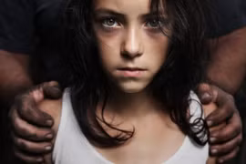 Ngành giải trí Australia bị điều tra lạm dụng tình dục trẻ em