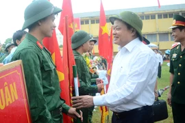 Nắm chắc gậy Trường Sơn, tiếp bước truyền thống anh hùng