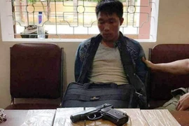 9X sa lưới cùng với 10 bánh heroin