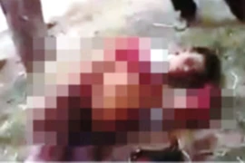 Lái xe ôm nghi bị cướp đâm trọng thương cố lết ra đường kêu cứu