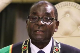 Tổng thống Zimbabwe 91 tuổi đọc nhầm diễn văn cũ