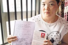 Trúng độc đắc, lừa vợ ký đơn ly hôn