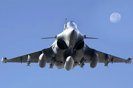 Pháp đưa 2 phiên bản Rafale chào bán tại Indonesia