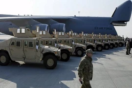 Đoàn nghị sỹ Mỹ kêu gọi tăng viện trợ sát thương cho Ukraine