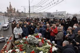 Cảnh sát Nga bắt giữ một nghị sỹ Ukraine tại đám tang Nemtsov
