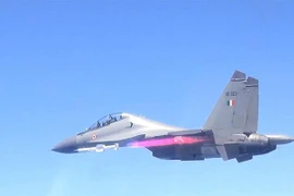 Ấn Độ phóng thử thành công tên lửa đối không tầm xa Astra