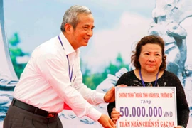 Đặt đá xây dựng Khu tưởng niệm chiến sĩ hải quân hy sinh ở đảo Gạc Ma