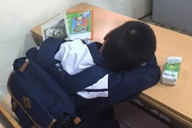 Sau Tết, khổ vì đưa trẻ trở lại trường