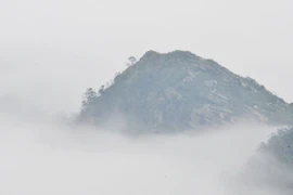 Mênh mang Phù Vân Yên Tử