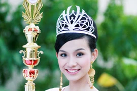 Cấp phép tổ chức “Hoa hậu Hoàn vũ Việt Nam 2015”