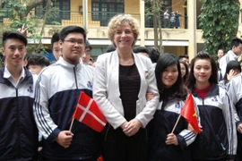 Bộ trưởng Giáo dục Đan Mạch tìm hiểu ngôi trường đặc biệt 