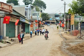 “Mường Lát hoa về trong đêm hơi”