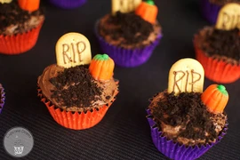 Sởn gai ốc với những chiếc bánh ngọt Halloween kinh dị