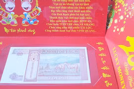 Mừng tuổi bằng tiền “độc”