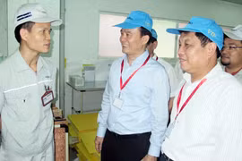 Lãnh đạo TP Hà Nội thăm và động viên doanh nghiệp nước ngoài