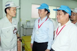 Lãnh đạo TP Hà Nội thăm và động viên doanh nghiệp nước ngoài