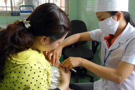 Chủ yếu vì lây chéo, bội nhiễm