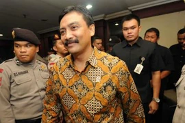 “Xâu xé” dự án công, nhiều quan chức hầu tòa