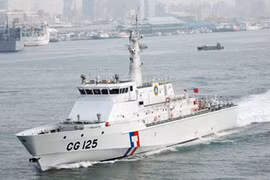 Tàu Đài Loan rượt đuổi tàu cá Trung Quốc 