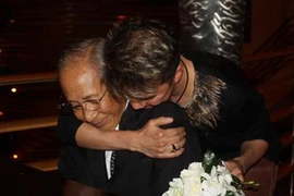 Vật lộn với “danh” và “tiếng”