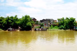 “Ôn cố” ở làng cổ Thổ Hà