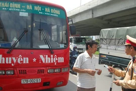 Xử phạt 77 xe khách vòng vo, đón trả khách sai quy định