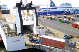 Khởi động thương mại toàn cầu