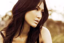 Hết đất diễn vì gương mặt quá Tây, Kathy Uyên chuyển nghề