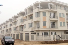 Nhà đất ấm lên, doanh nghiệp vẫn nợ đầm đìa