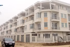 Nhà đất ấm lên, doanh nghiệp vẫn nợ đầm đìa