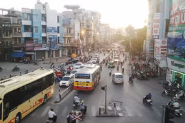 Khói, bụi “ăn mòn” sức khỏe người dân đô thị