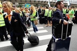 Phi công đình công, Lufthansa hủy 3.800 chuyến bay