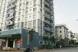 Người dân phát “sốt” vì chậm bàn giao nhà