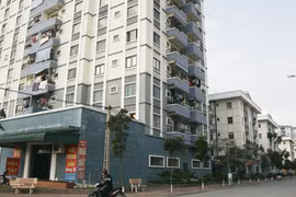 Người dân phát “sốt” vì chậm bàn giao nhà