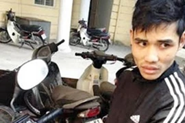 Điên cuồng vung dao vẫn không chạy thoát