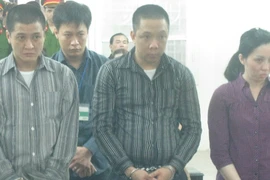 Cặp vợ chồng lưu manh bức tử “con nợ”