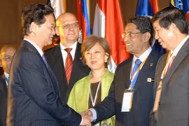 Bảo đảm mọi người dân được tiếp cận dịch vụ y tế chất lượng