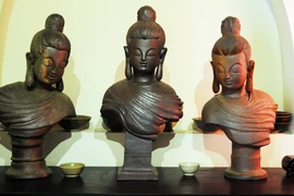 Phật hóa thân trong gốm