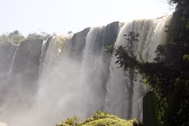 Luồn rừng ngắm thác Bảo Đại